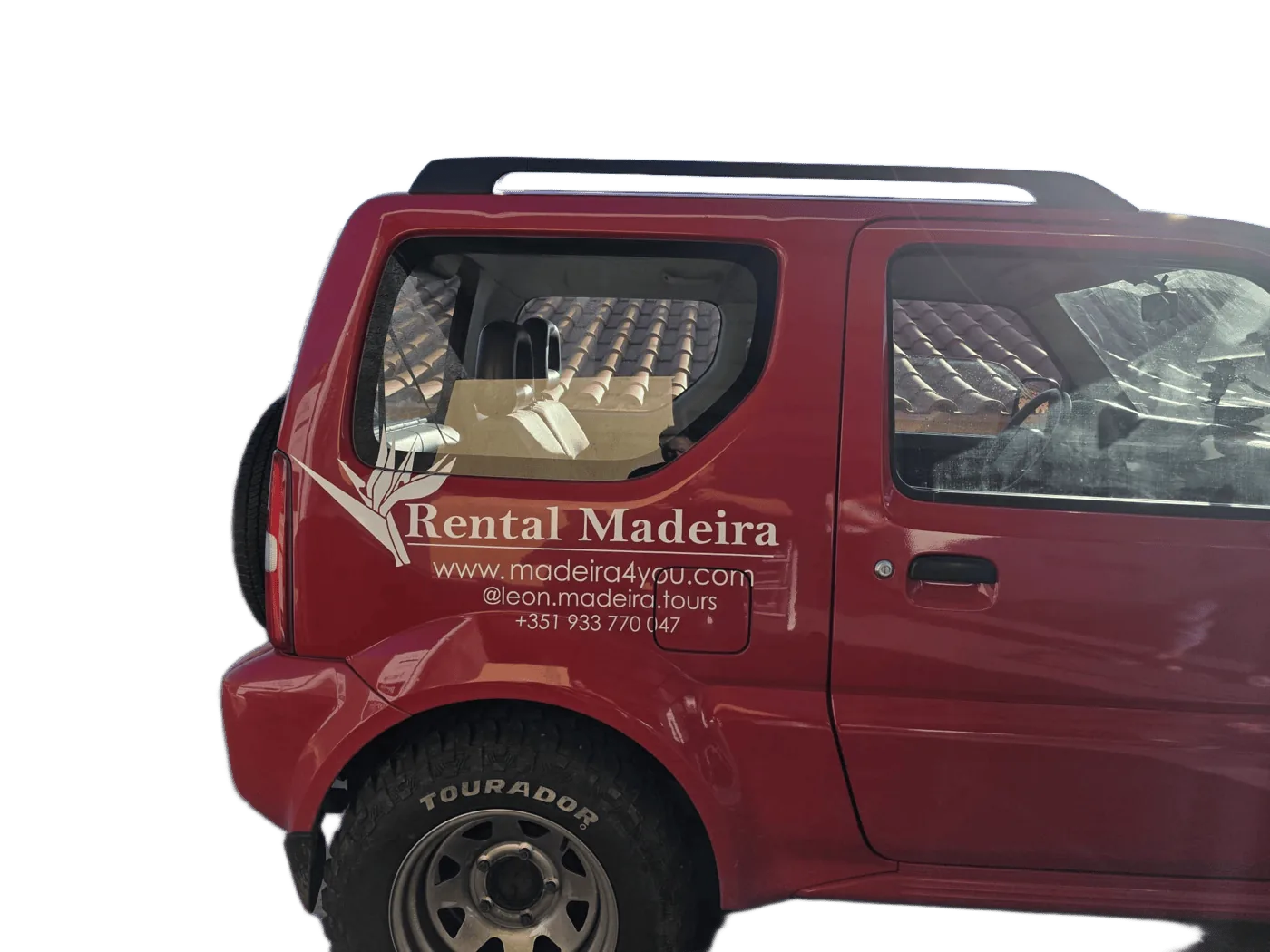 Jipe Rental Madeira com lettering e contactos